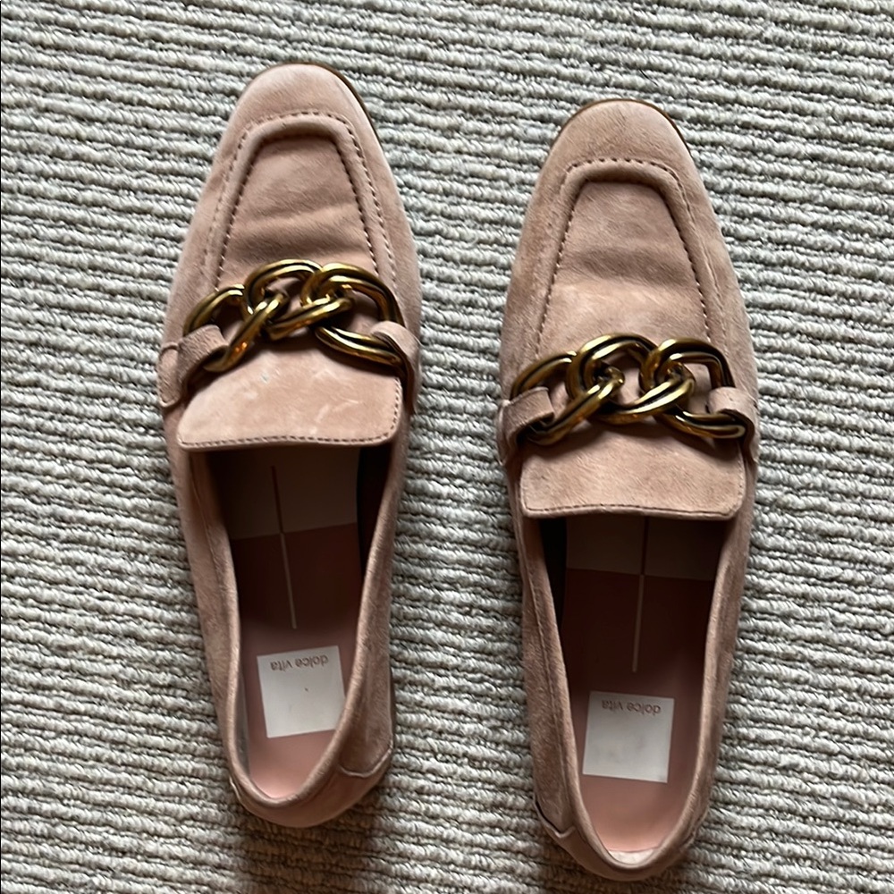 Elegant Beige Loafers with Gold Chain Detail by Dolce Vita